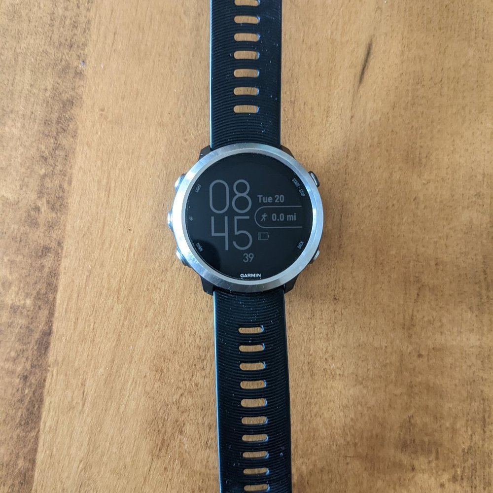 Garmin Forerunner 645 - very lightly used